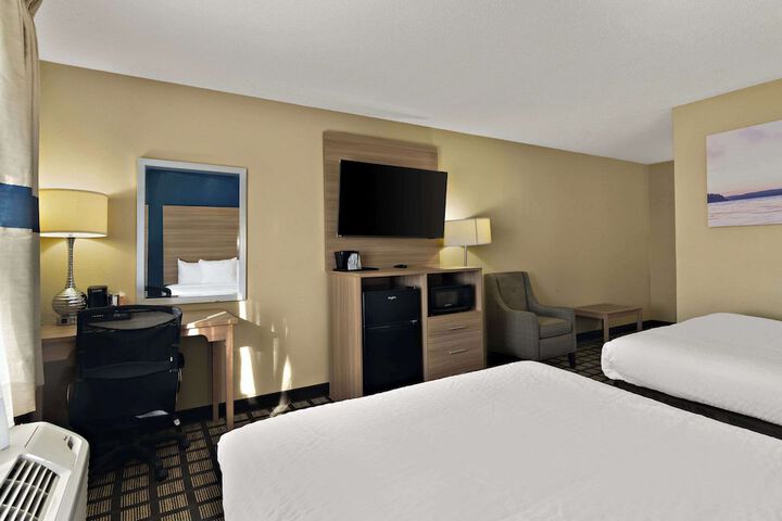 Room 21 of 35