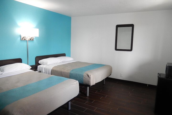 Room 14 of 21