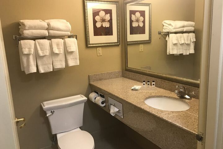 Room 27 of 88
