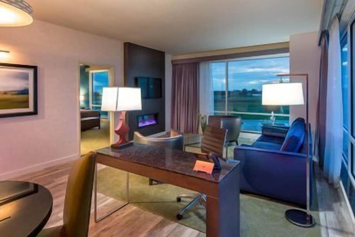 Room 15 of 50