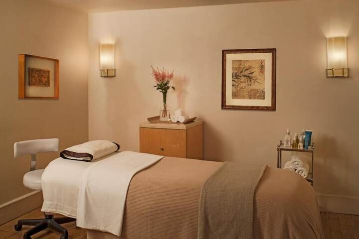LErmitage Beverly Hills