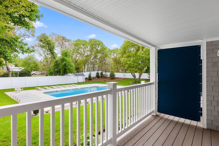 Terrace/Patio 36 of 37