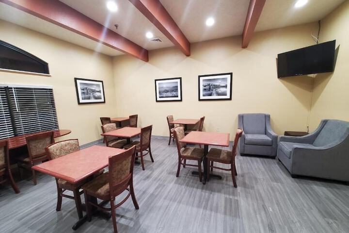 Americas Best Value Inn & Suites Independence VA