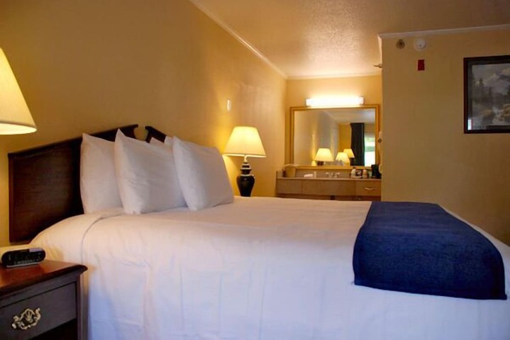 Room 14 of 39