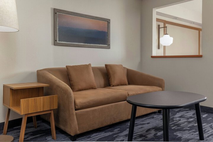 Room 10 of 34