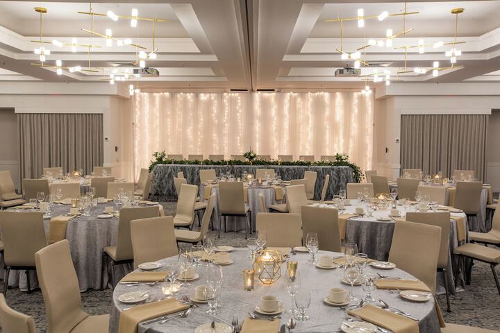 Ballroom/Hall 39 of 40