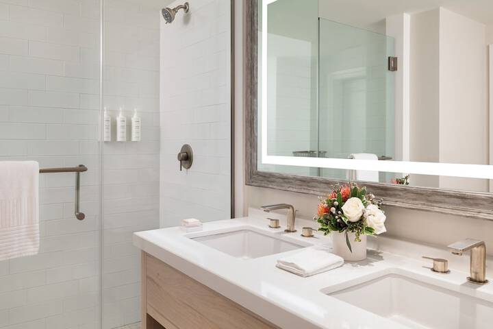 Sunseeker Resort Florida Gulf Coast Curio Collection Hilton