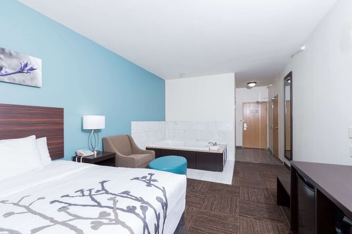 Room 36 of 62