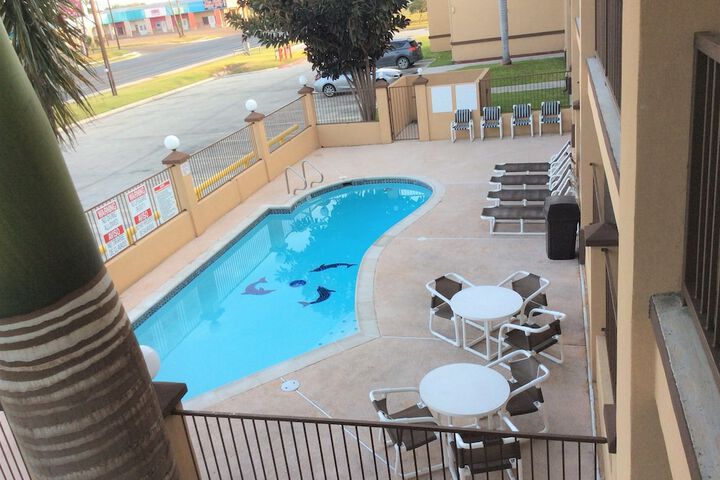 Pool 6 of 72