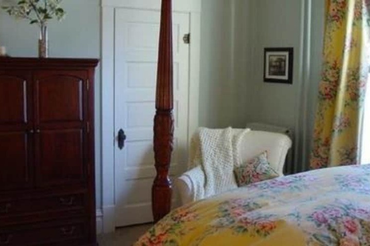 THE MCFARLAND INN