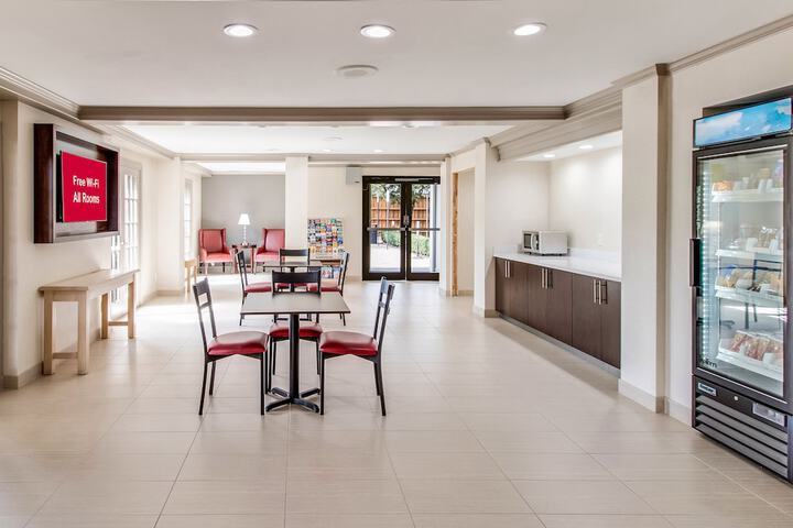 Red Roof Inn PLUS+ Dallas – Addison