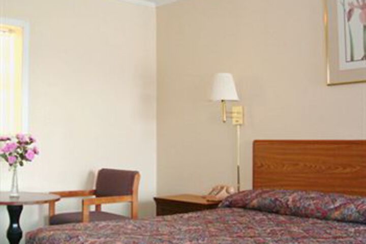 Regal Inn Clayton
