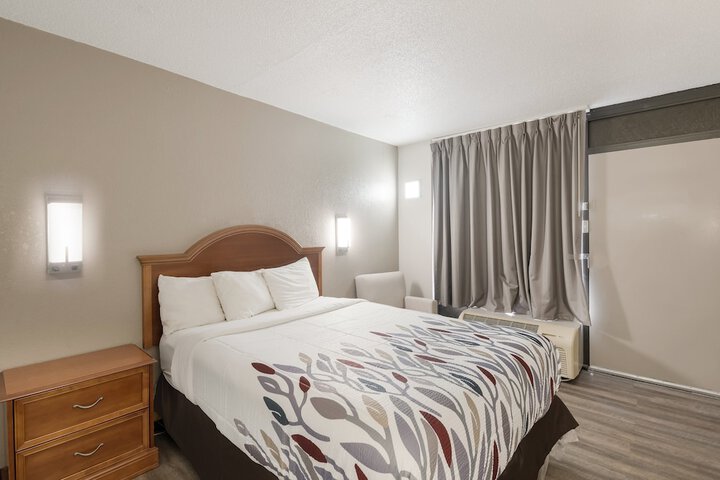 Red Roof Inn Lenoir