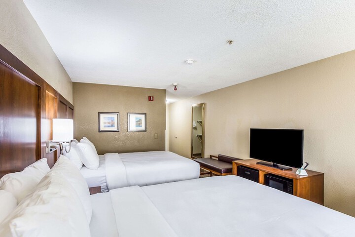 Room 16 of 39