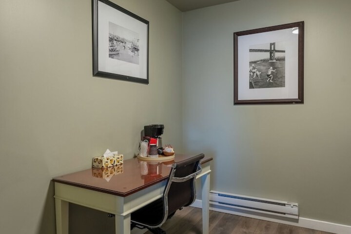 Room 30 of 51