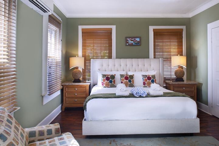 Room 25 of 47