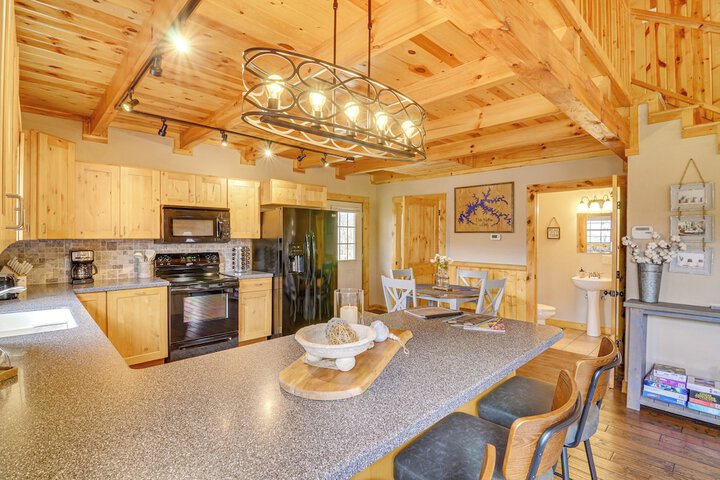 Modern Cabin w / Grill Near Golf & Bass Fishing!