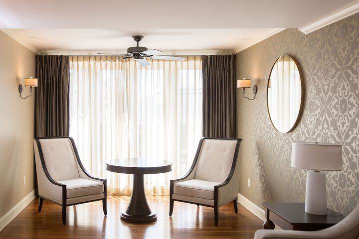 Room 9 of 25