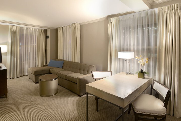 Room 50 of 95