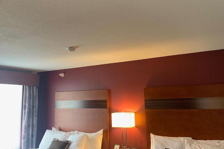 Room 21 of 28