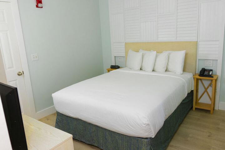 Room 53 of 75