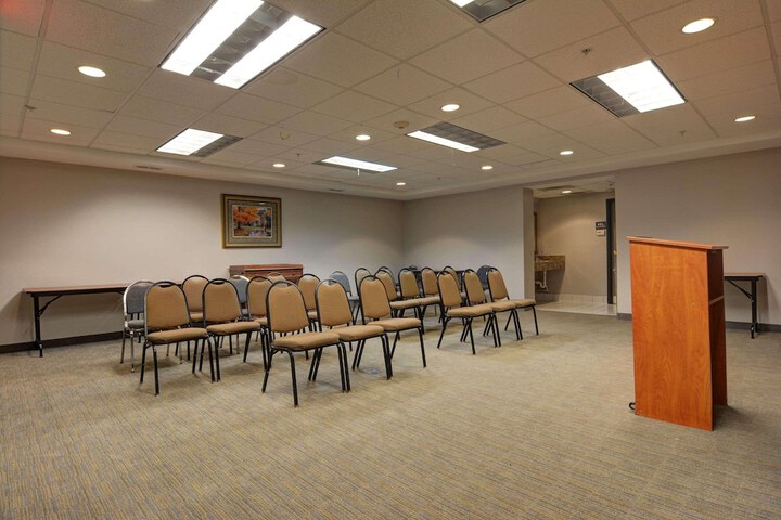 Country Inn & Suites by Radisson Conyers, GA