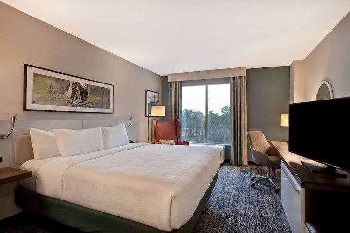 Room 28 of 61