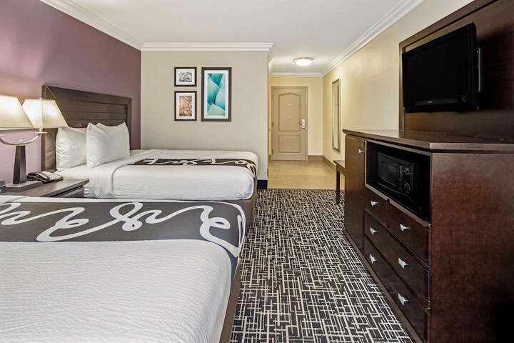 Room 15 of 30