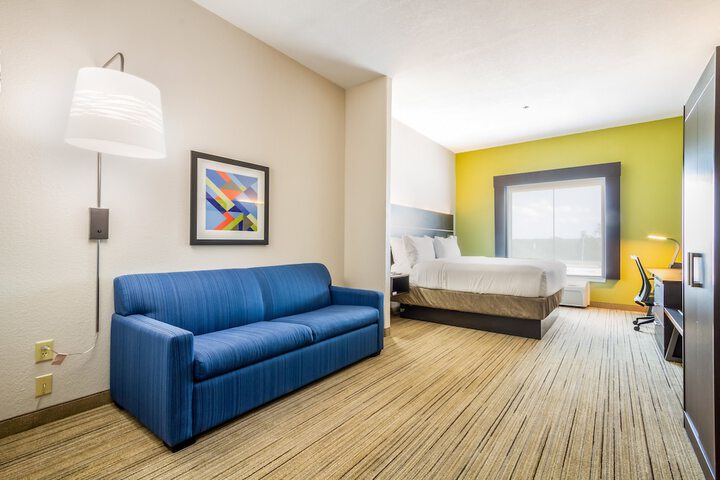 Room 17 of 31