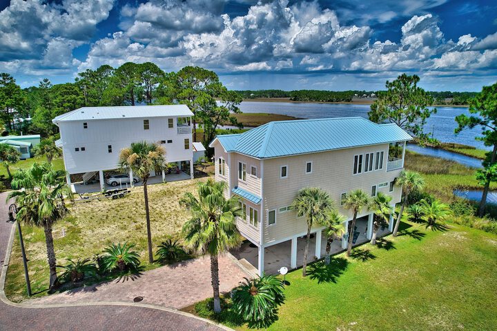 Riverfront Carrabelle Home w / Furnished Patio!