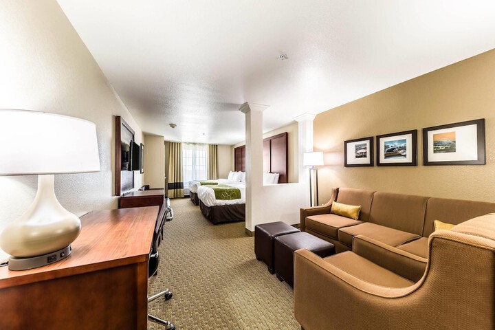 Comfort Suites Grand Prairie - Arlington North