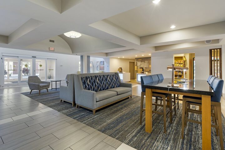 Hotel 5 of 92