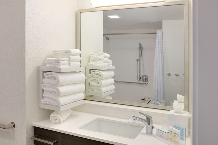 Hampton Inn by Hilton Irvine Spectrum / Lake Forest
