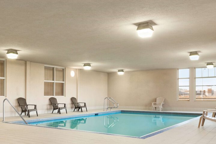 Days Inn & Suites by Wyndham Edmonton Airport