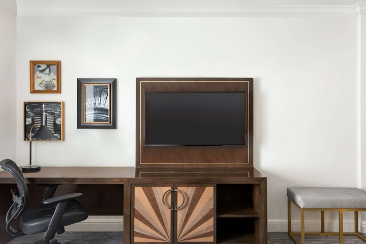 Room 46 of 115