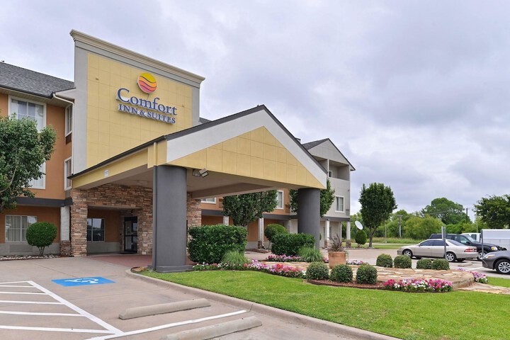 Comfort Inn & Suites Frisco - Plano