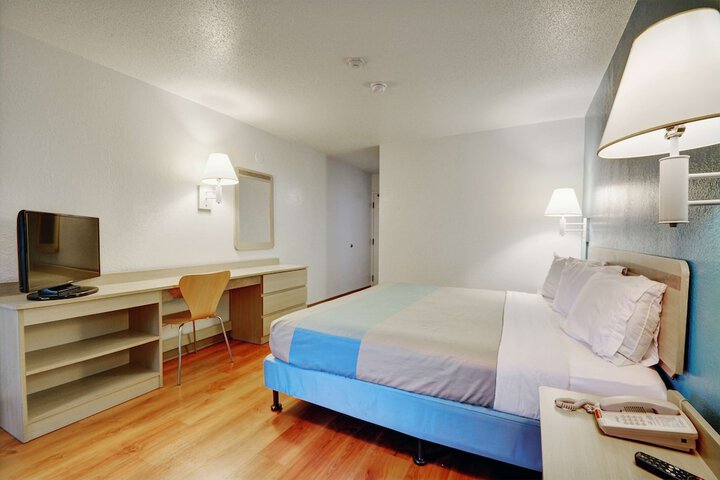 Room 20 of 29
