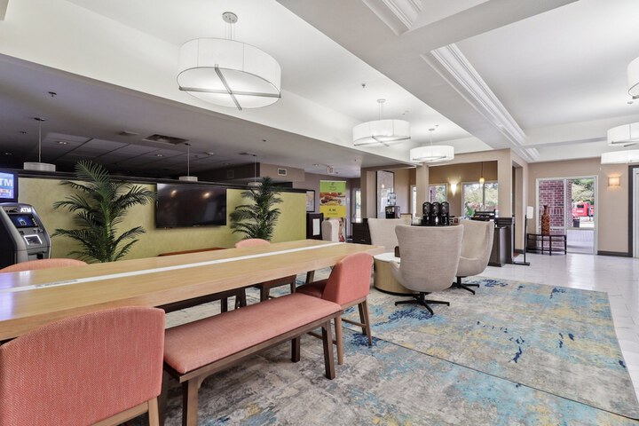 Hotel 7 of 51
