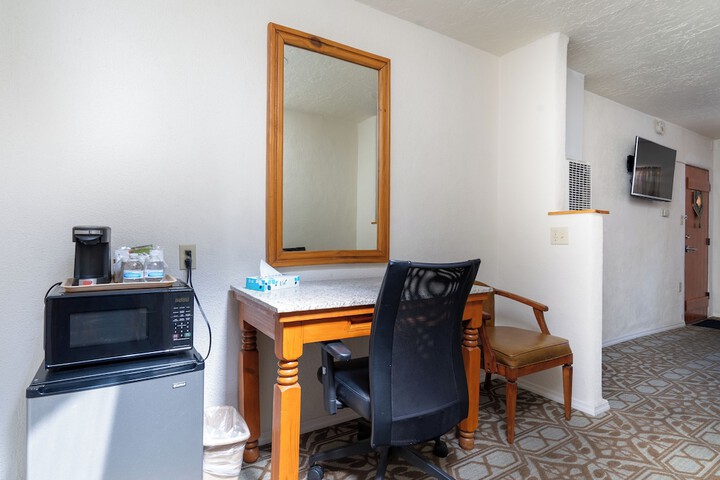 Room 82 of 90