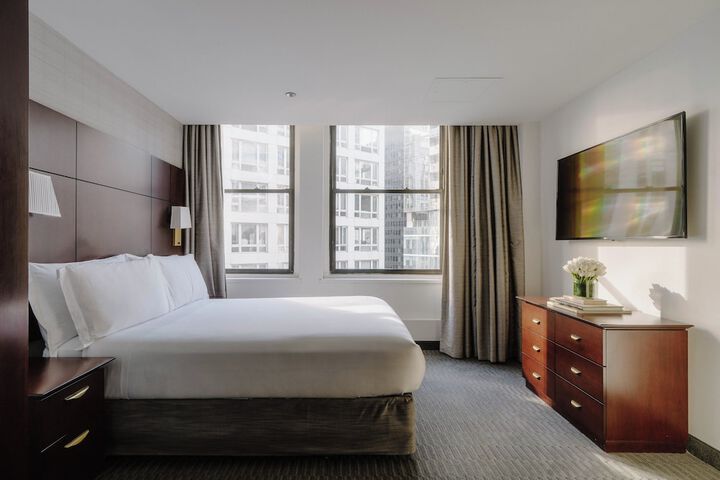 Room 35 of 62