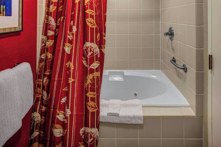 Courtyard by Marriott High Point