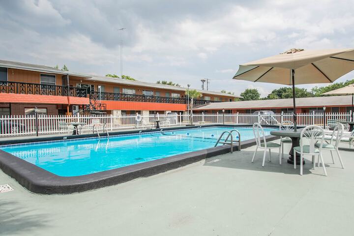 Pool 8 of 49