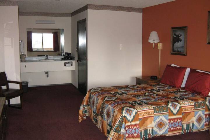 Room 12 of 27