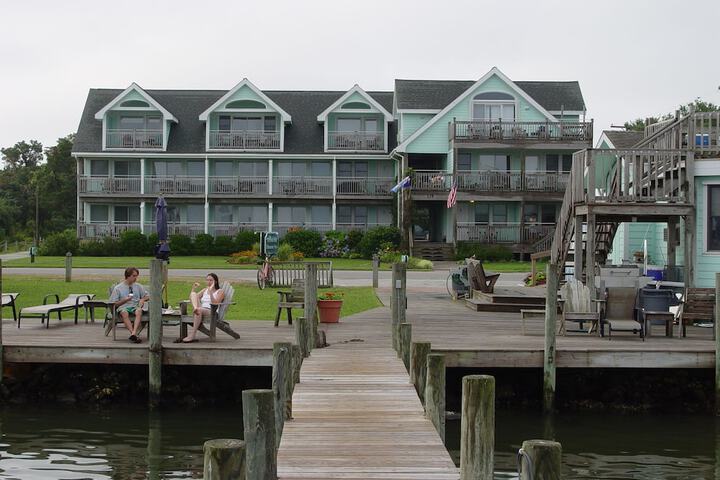 Ocracoke Harbor Inn
