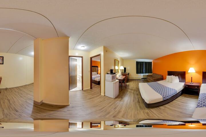 Econo Lodge Inn & Suites Windsor Locks Bradley Airport