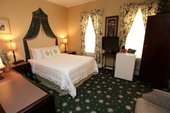 Room 34 of 68