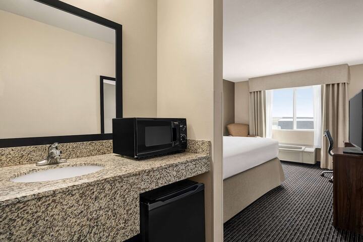 Room 16 of 26