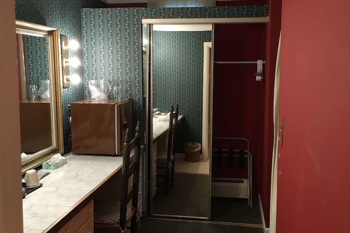 Weathervane Motel
