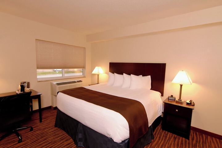 Room 22 of 104