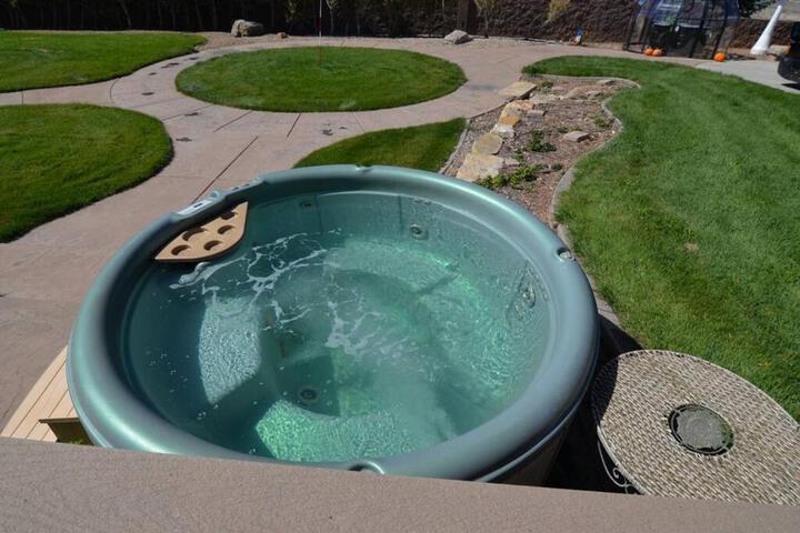 Tacit Shadow Resort Aviator Queen Suite Gym, Coffee Bar, Hot-Tub, Free Laundry, Food Available